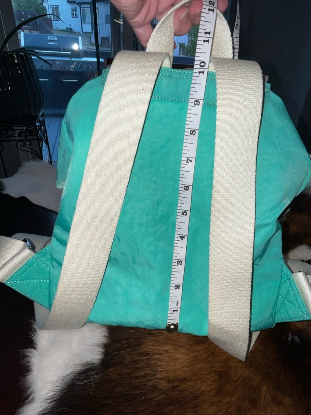 CROCS Turquoise Drawstring Backpack with Striped Front Pocket - Picture 5 of 7